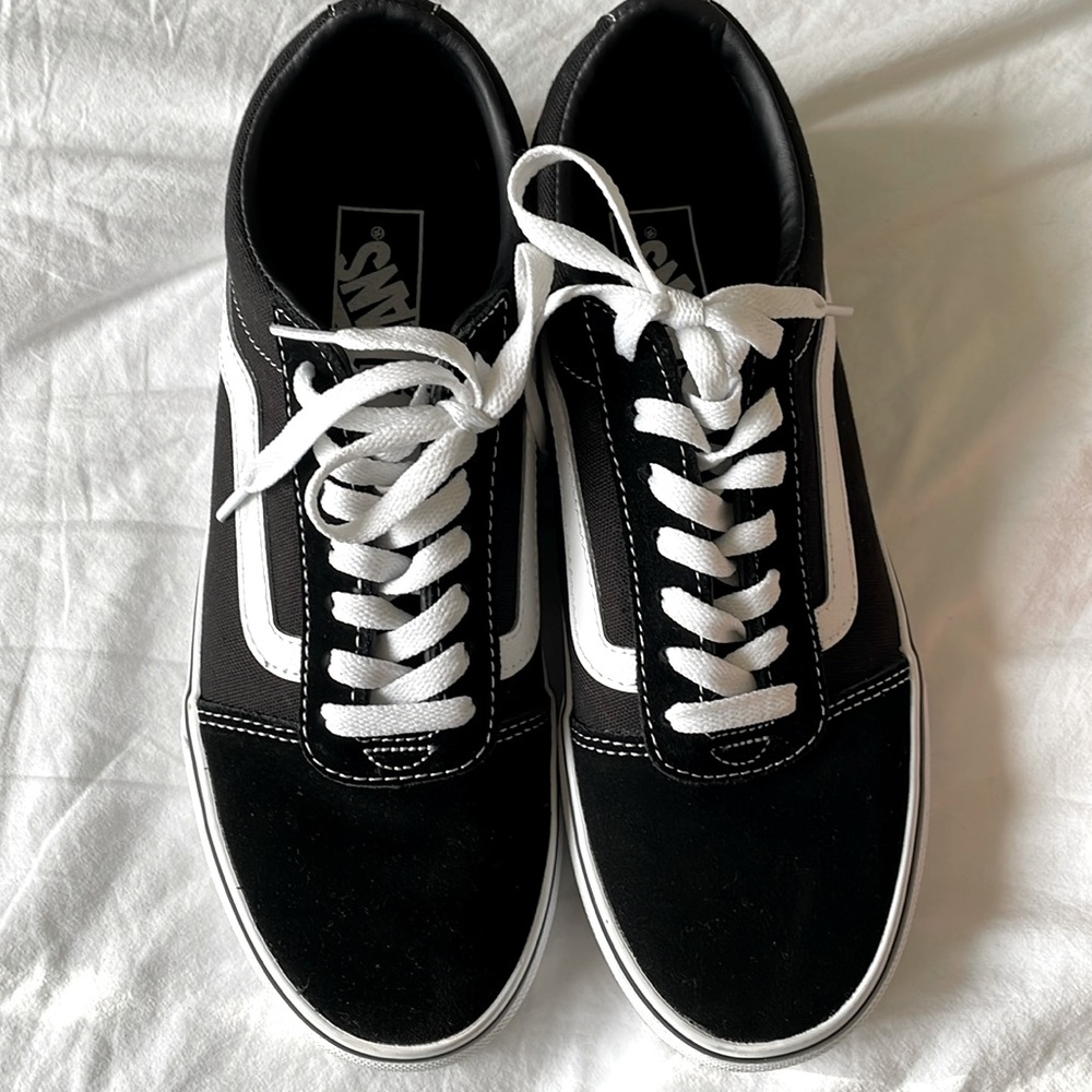 Vans Black/White Sneakers